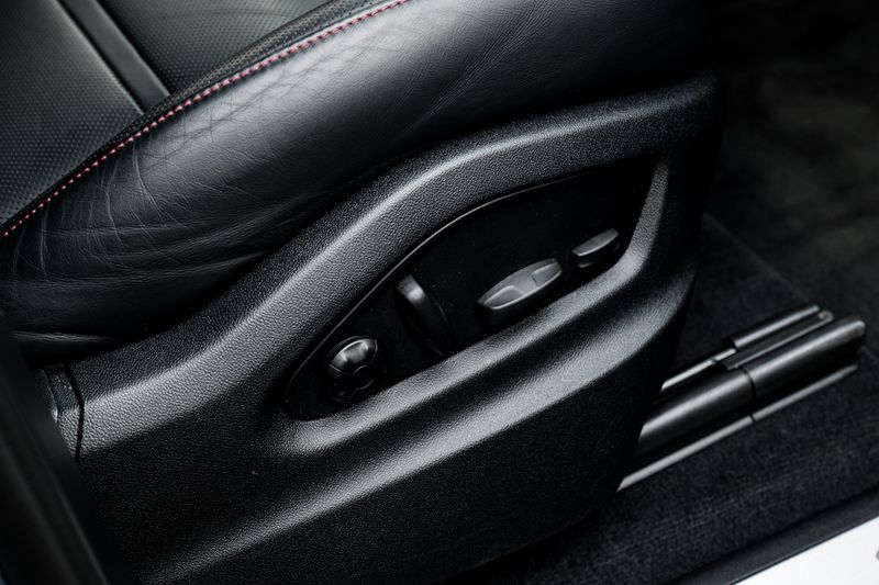 Porsche Cayenne 3.0 V6 E-Hybrid 25.9kWh Coupe Plug-in Hybrid (MY24)