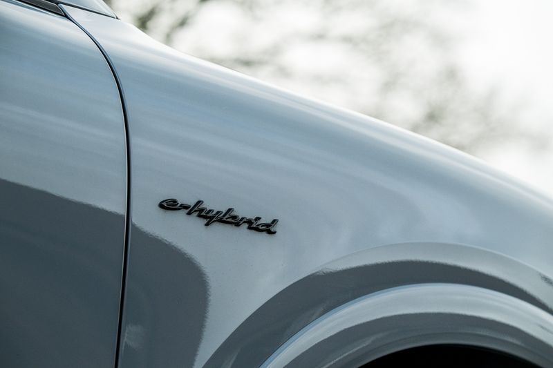 Porsche Cayenne 3.0 V6 E-Hybrid 25.9kWh Coupe Plug-in Hybrid (MY24)