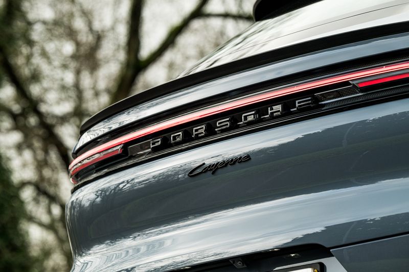 Porsche Cayenne 3.0 V6 E-Hybrid 25.9kWh Coupe Plug-in Hybrid (MY24)