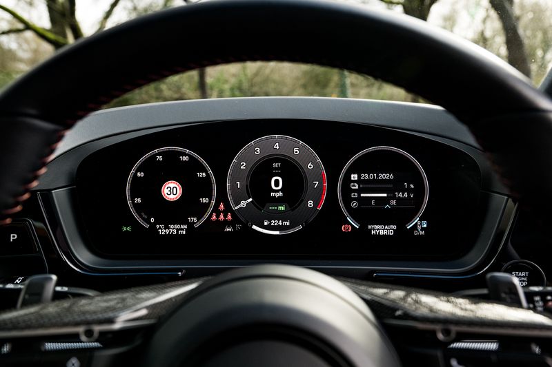 Porsche Cayenne 3.0 V6 E-Hybrid 25.9kWh Coupe Plug-in Hybrid (MY24)