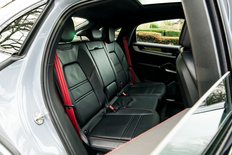 Porsche Cayenne 3.0 V6 E-Hybrid 25.9kWh Coupe Plug-in Hybrid (MY24)