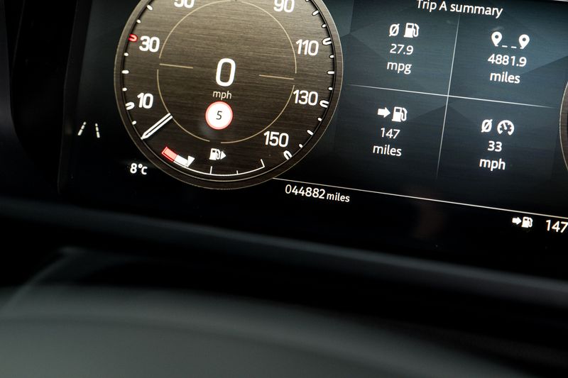 Land Rover Defender 110 D300 MHEV X-Dynamic HSE (7 Seats)