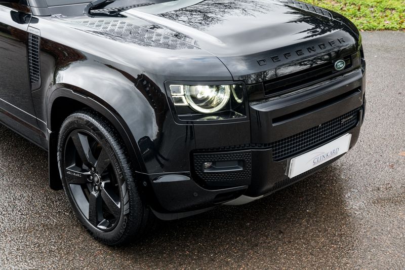 Land Rover Defender 110 D300 MHEV X-Dynamic HSE (7 Seats)