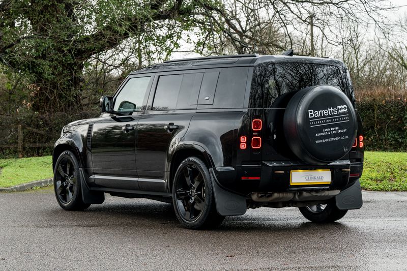 Land Rover Defender 110 D300 MHEV X-Dynamic HSE (7 Seats)