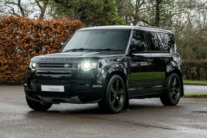 Land Rover Defender 110 D300 MHEV X-Dynamic HSE (7 Seats)