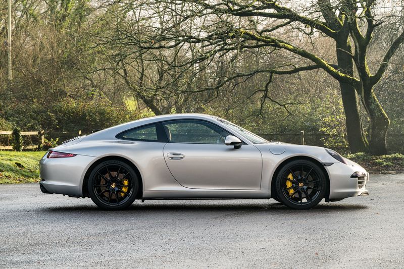 Porsche 911 (991) 3.8 Carrera S Coupe PDK (PCCB)