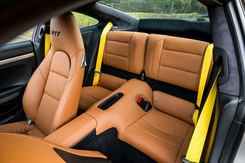 Porsche 911 (991) 3.8 Carrera S Coupe PDK (PCCB)