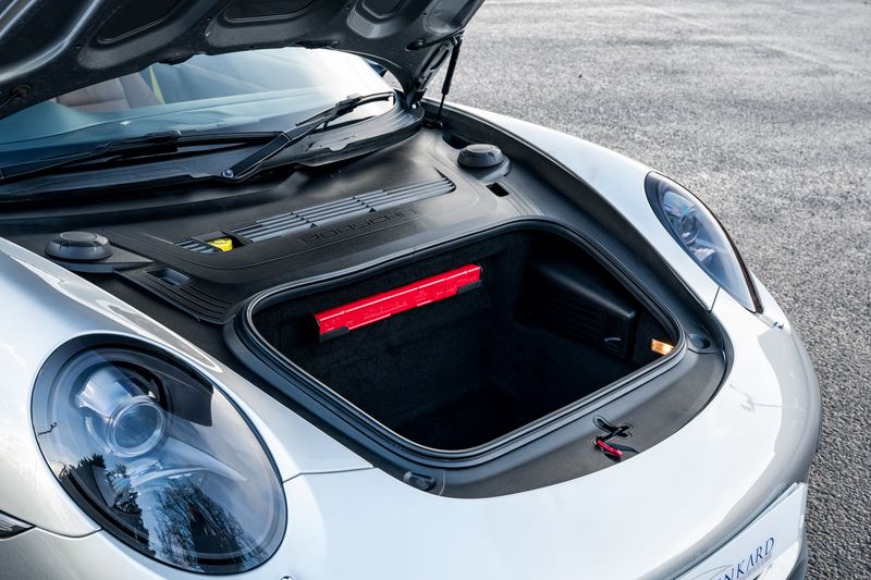 Porsche 911 (991) 3.8 Carrera S Coupe PDK (PCCB)