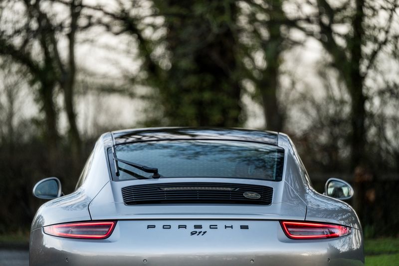 Porsche 911 (991) 3.8 Carrera S Coupe PDK (PCCB)