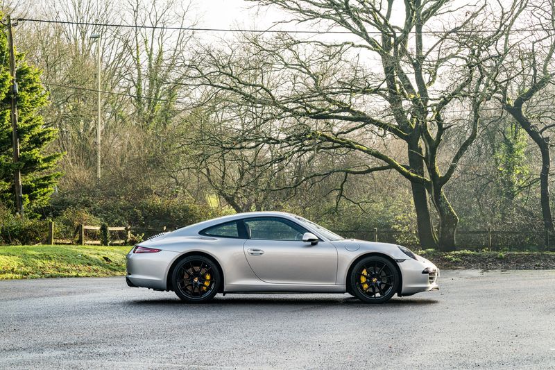 Porsche 911 (991) 3.8 Carrera S Coupe PDK (PCCB)