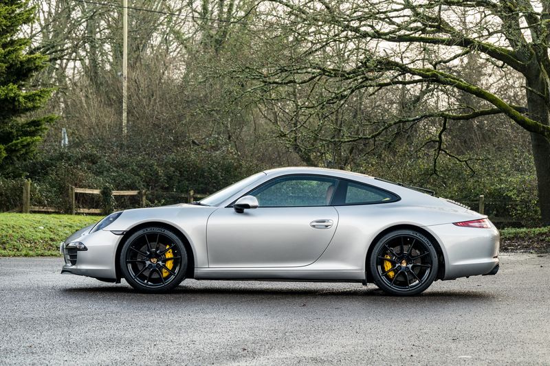 Porsche 911 (991) 3.8 Carrera S Coupe PDK (PCCB)