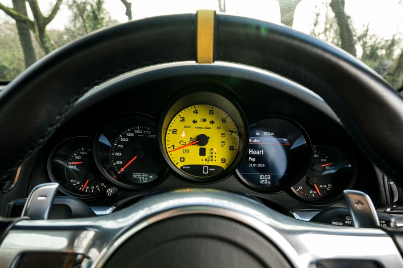 Porsche 911 (991) 3.8 Carrera S Coupe PDK (PCCB)