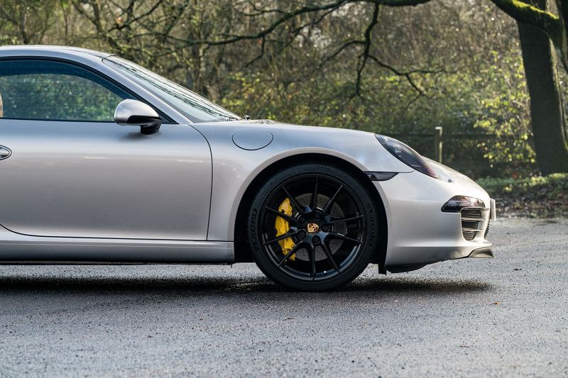 Porsche 911 (991) 3.8 Carrera S Coupe PDK (PCCB)