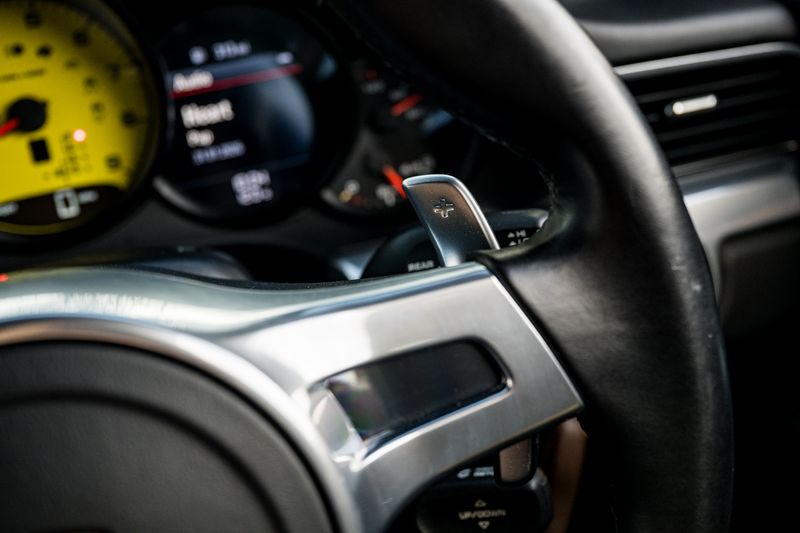 Porsche 911 (991) 3.8 Carrera S Coupe PDK (PCCB)