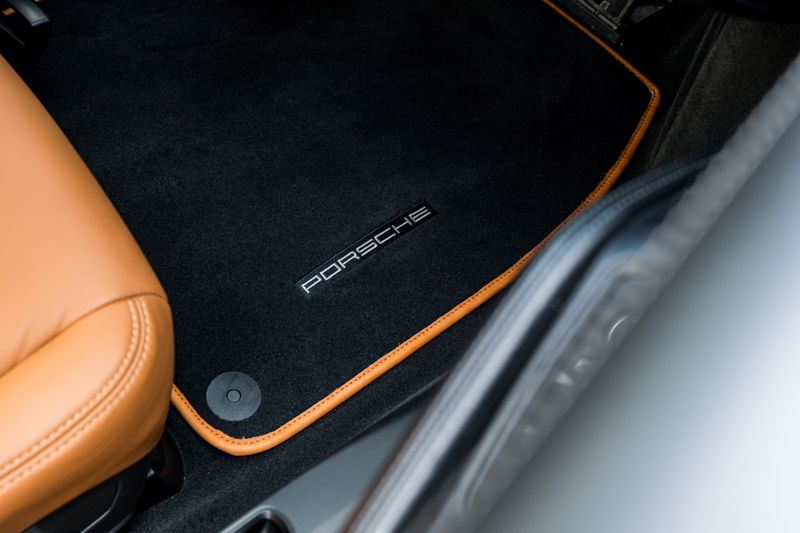 Porsche 911 (991) 3.8 Carrera S Coupe PDK (PCCB)