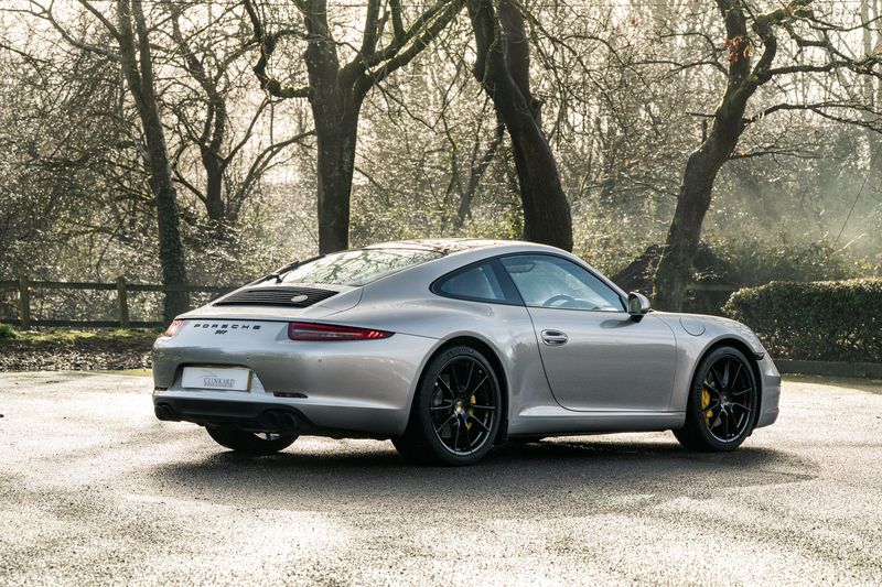 Porsche 911 (991) 3.8 Carrera S Coupe PDK (PCCB)