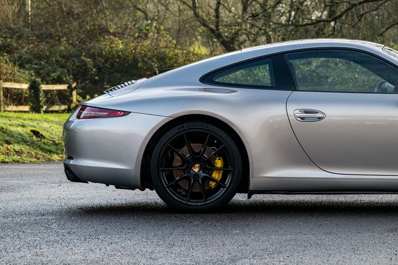Porsche 911 (991) 3.8 Carrera S Coupe PDK (PCCB)