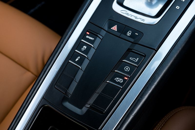 Porsche 911 (991) 3.8 Carrera S Coupe PDK (PCCB)