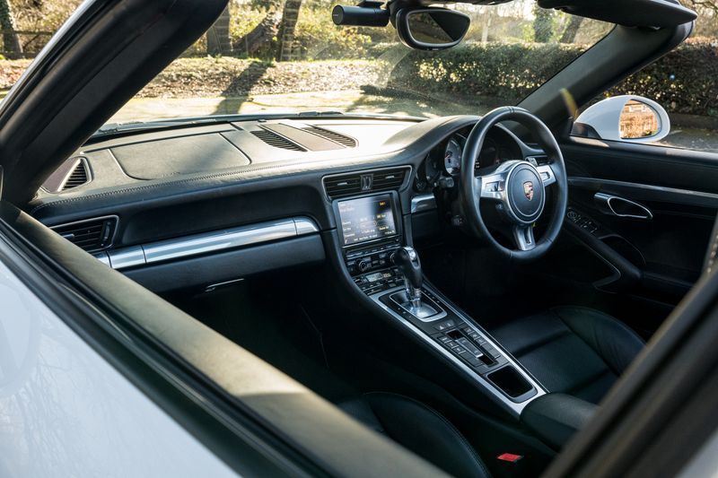 Porsche 911 (991) 3.8 Targa 4S PDK 4WD