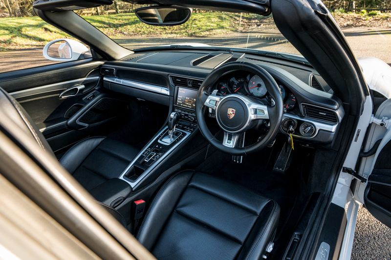 Porsche 911 (991) 3.8 Targa 4S PDK 4WD