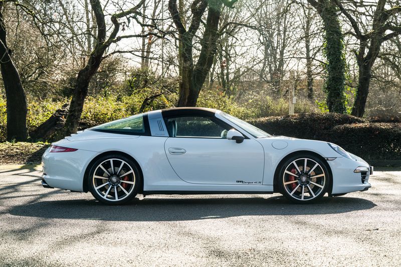 Porsche 911 (991) 3.8 Targa 4S PDK 4WD