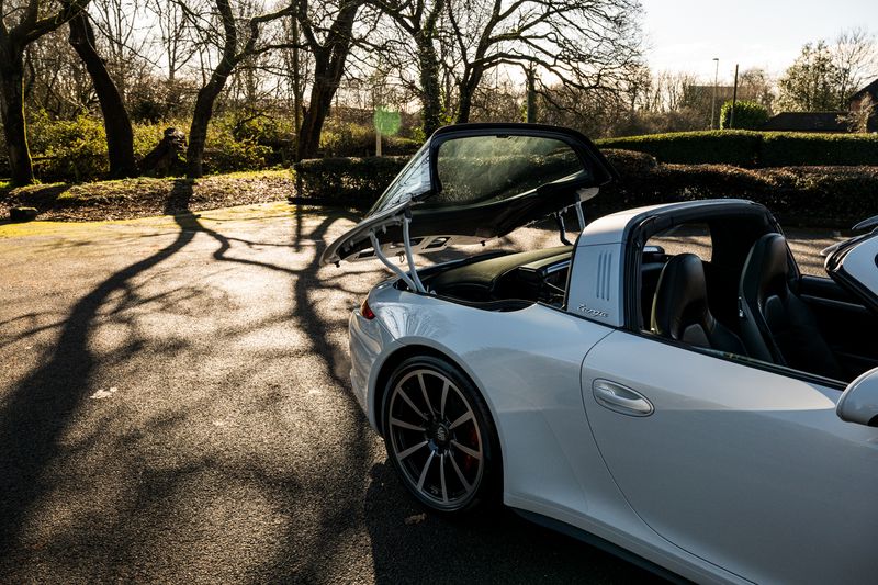 Porsche 911 (991) 3.8 Targa 4S PDK 4WD