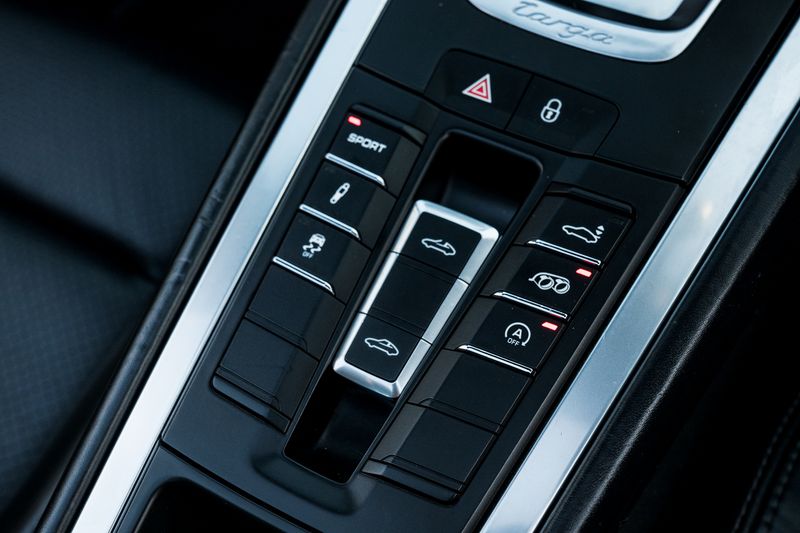 Porsche 911 (991) 3.8 Targa 4S PDK 4WD