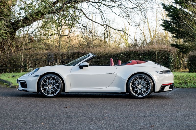Porsche 911 (992) 3.0T Carrera Convertible PDK