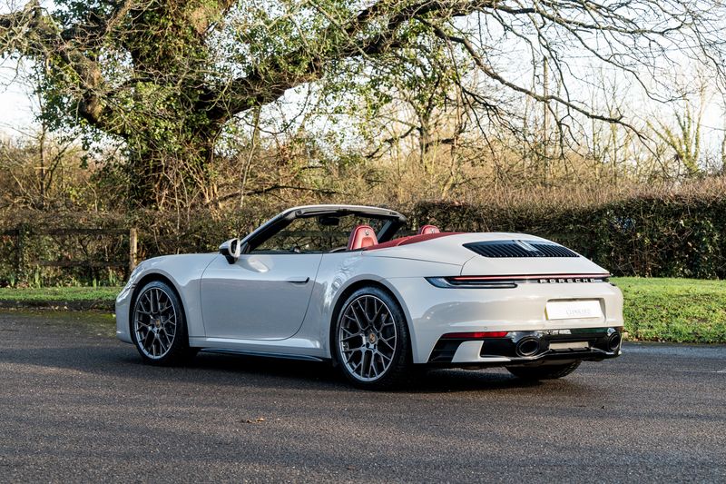 Porsche 911 (992) 3.0T Carrera Convertible PDK