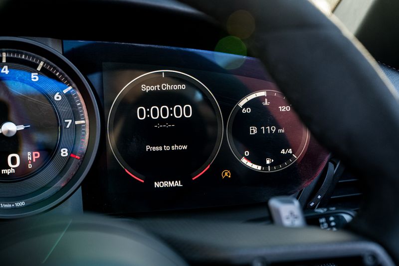 Porsche 911 (992) 3.0T Carrera Convertible PDK