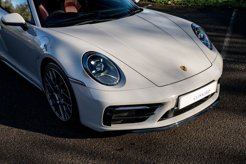 Porsche 911 (992) 3.0T Carrera Convertible PDK