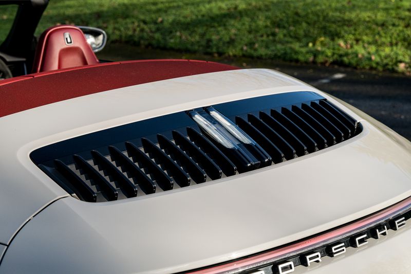 Porsche 911 (992) 3.0T Carrera Convertible PDK