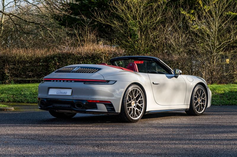 Porsche 911 (992) 3.0T Carrera Convertible PDK