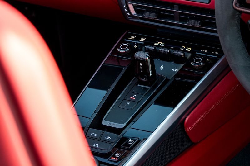 Porsche 911 (992) 3.0T Carrera Convertible PDK