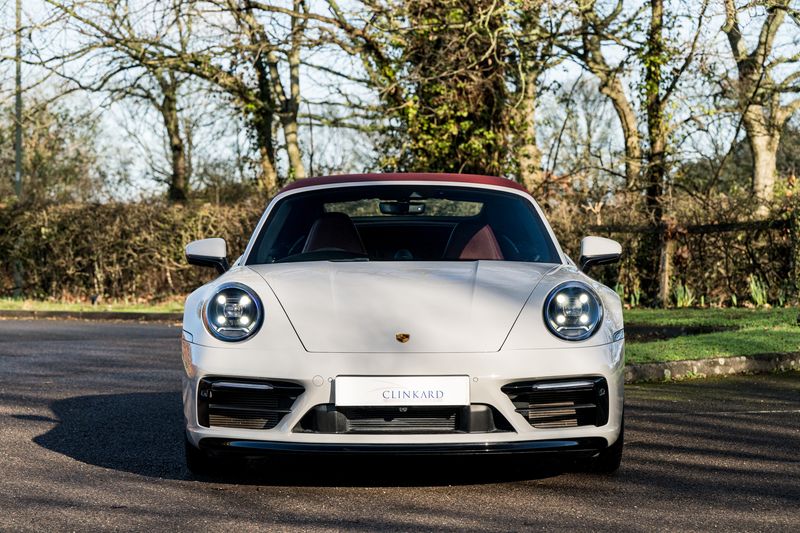 Porsche 911 (992) 3.0T Carrera Convertible PDK