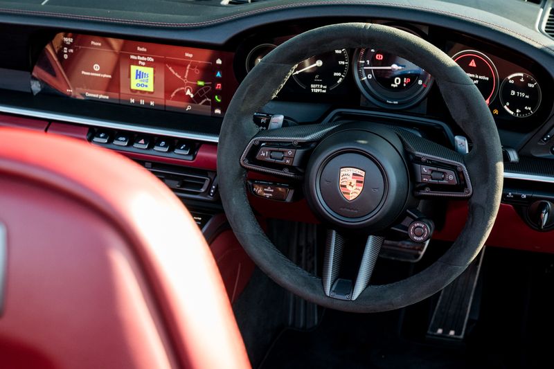 Porsche 911 (992) 3.0T Carrera Convertible PDK