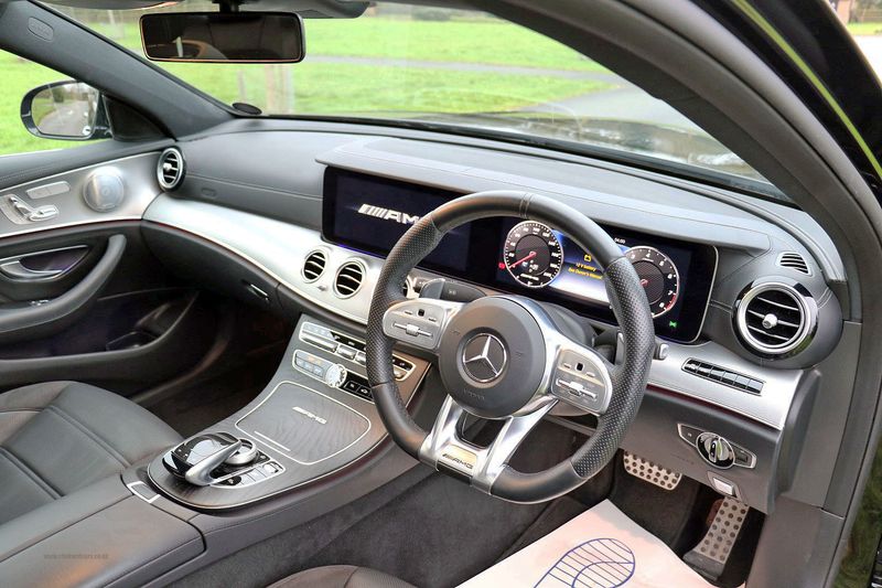 Mercedes E63 AMG V8 Biturbo