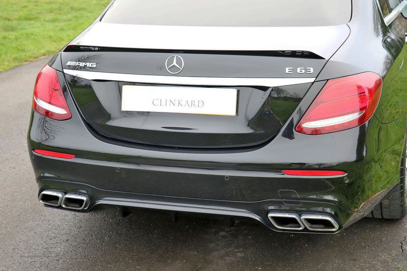 Mercedes E63 AMG V8 Biturbo