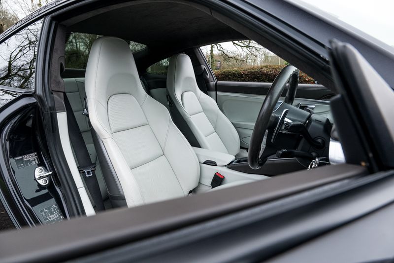 Porsche 911 (991) Carrera Coupe 3.4 PDK