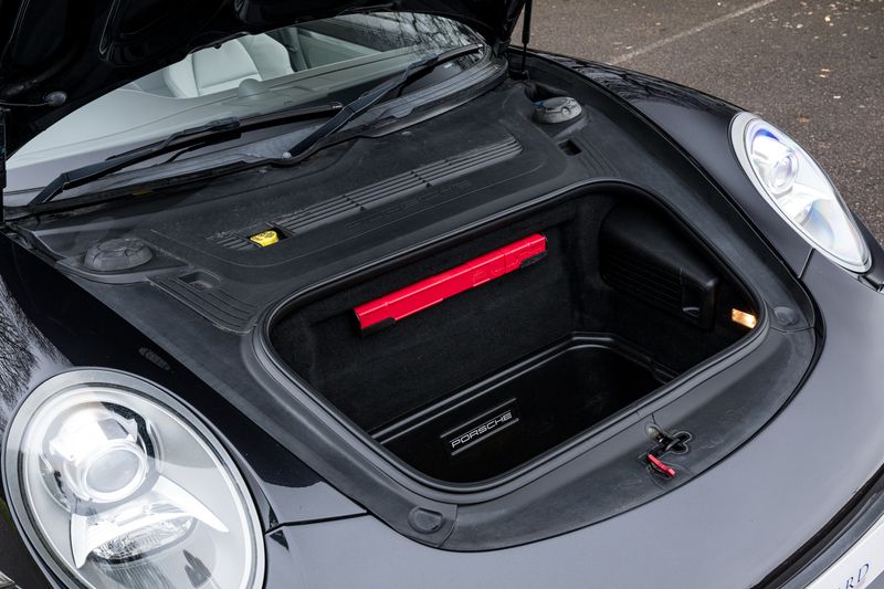 Porsche 911 (991) Carrera Coupe 3.4 PDK