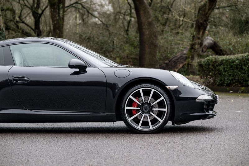 Porsche 911 (991) Carrera Coupe 3.4 PDK