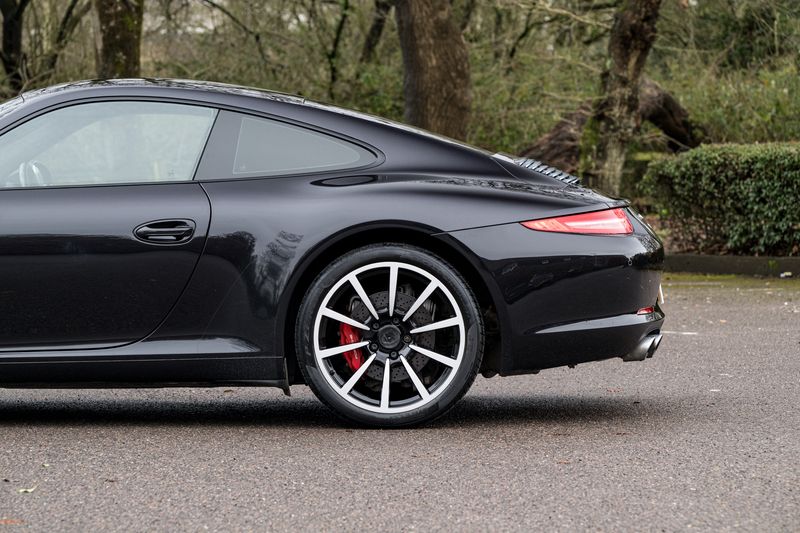 Porsche 911 (991) Carrera Coupe 3.4 PDK