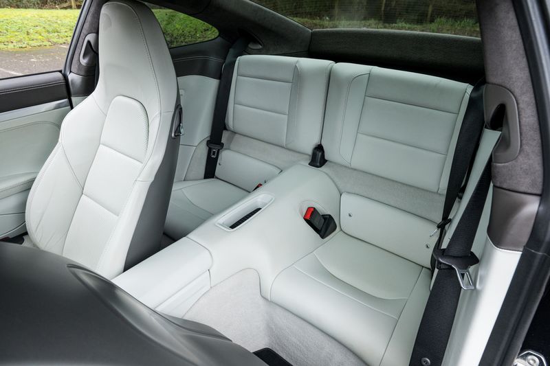 Porsche 911 (991) Carrera Coupe 3.4 PDK