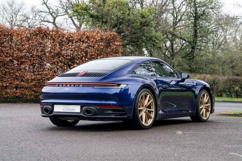 Porsche 911 (992)  Carrera PDK