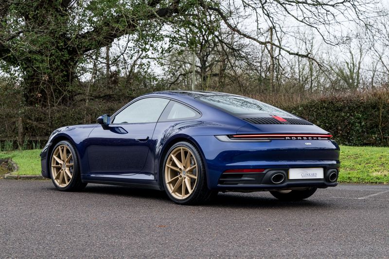 Porsche 911 (992)  Carrera PDK