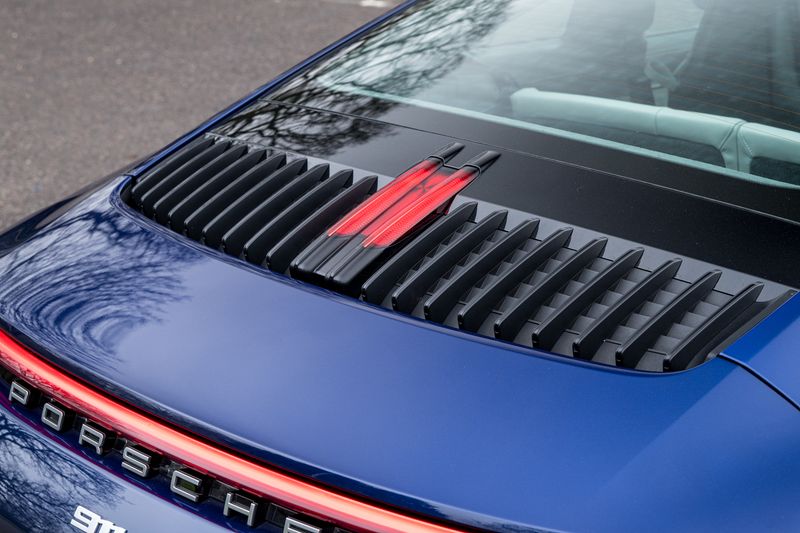 Porsche 911 (992)  Carrera PDK