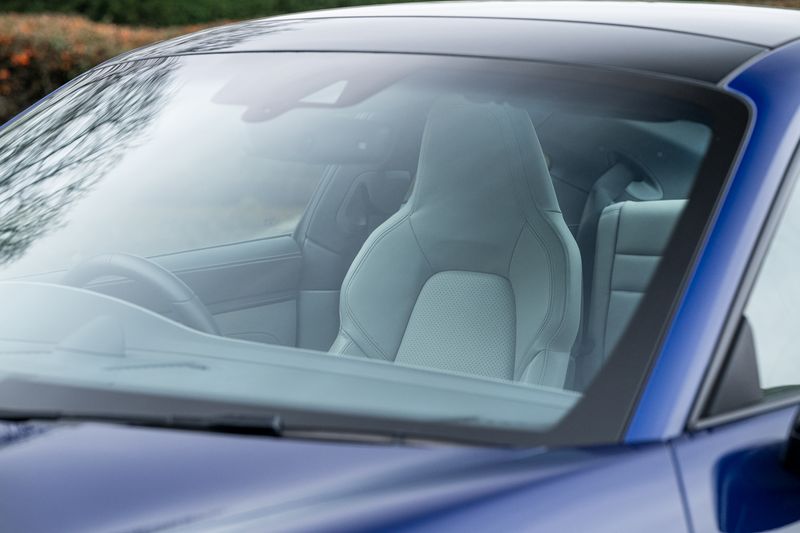 Porsche 911 (992)  Carrera PDK