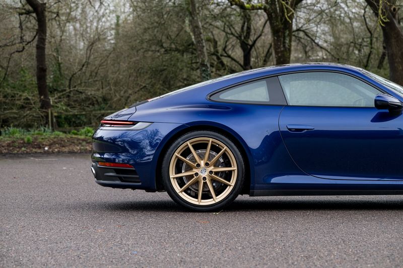 Porsche 911 (992)  Carrera PDK