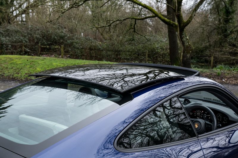 Porsche 911 (992)  Carrera PDK