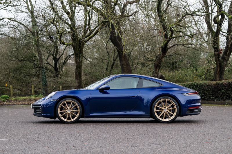 Porsche 911 (992)  Carrera PDK